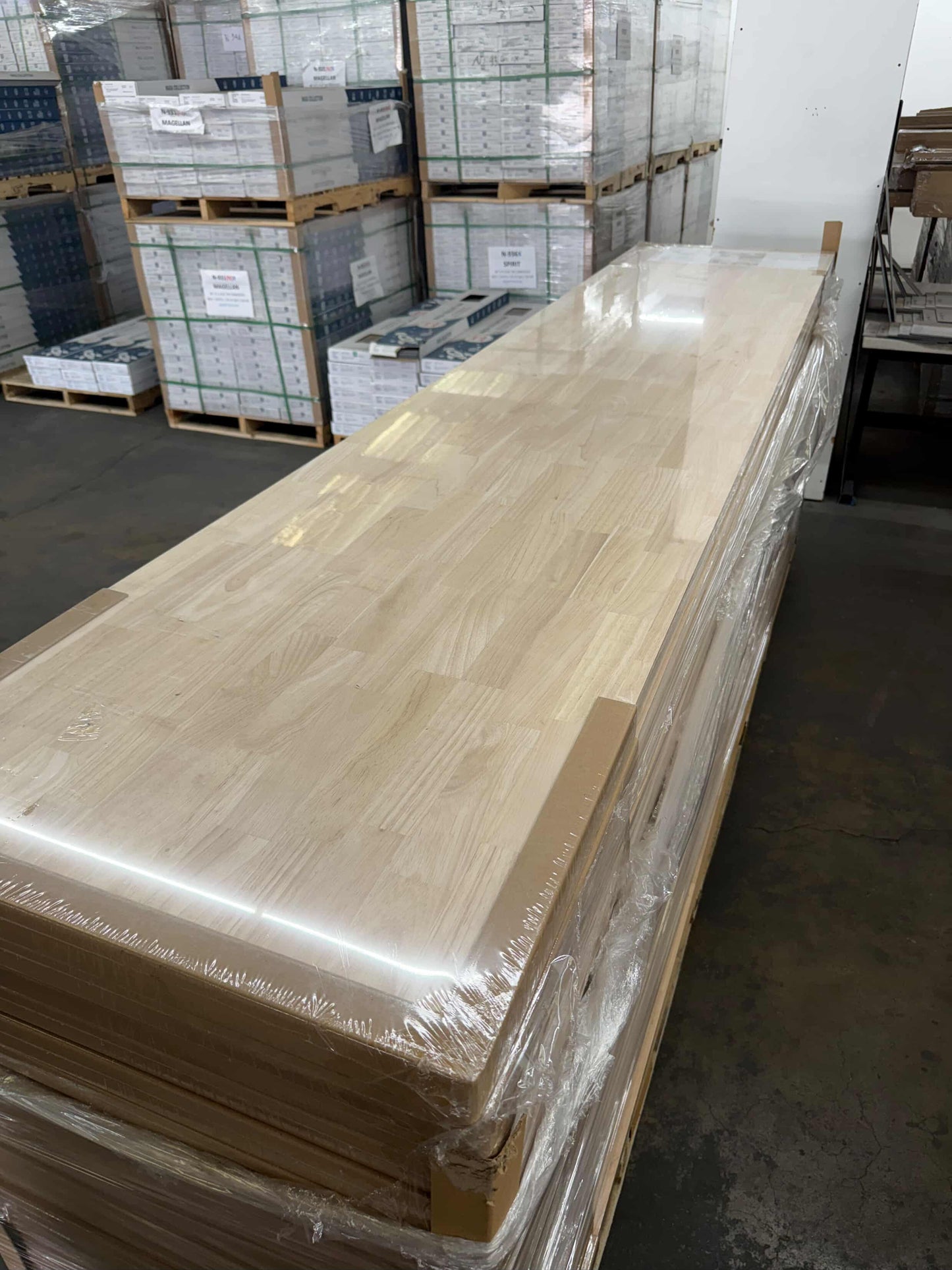 Unfinished Hevea Butcher Block Countertops with Standard Edge
