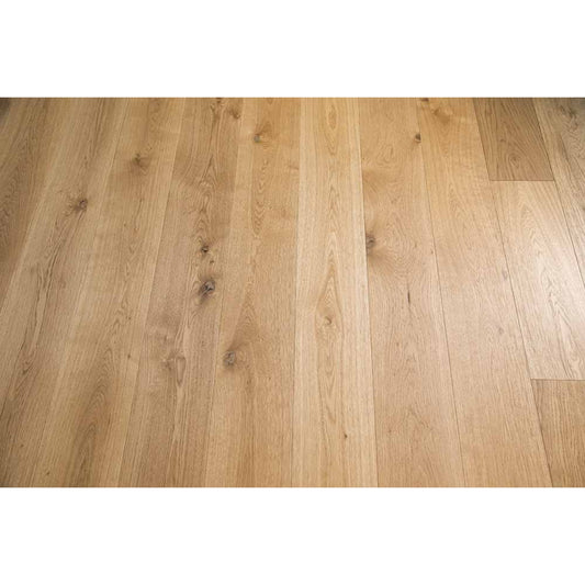 Lusso 207 wire-brushed classic European oak engineered wood flooring planks.