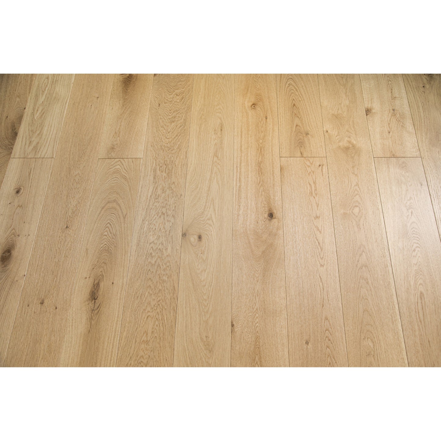Vandyck Lusso 231 wire-brushed truffle brown European oak engineered wood flooring planks.