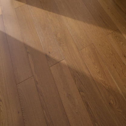 Vandyck Progettista 111 wire-brushed honey oak European engineered wood flooring planks.