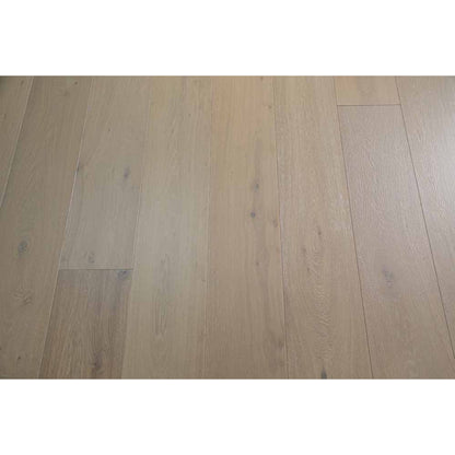 Vandyck Villa 306 extra-wide pewter grey oak engineered wood flooring planks showing ABCD grade character.
